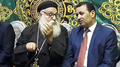 نائبًا عن محافظ الفيوم.. رئيس مركز طامية يقدم التهنئة بعيد القيامة المجيد 