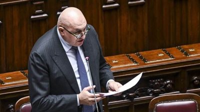 وزير الدفاع الإيطالي لـ نتنياهو: لم يعد بالإمكان القبول بمزيد من الضحايا المدنيين بغزة