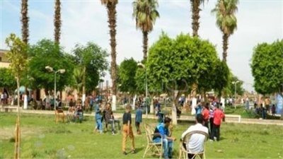 إستمرار توافد المواطنين بأسيوط علي الحدائق العامة والمنتزهات إحتفالًا بأعياد الربيع 