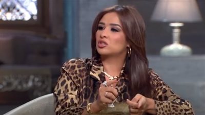 سبب مينفعش يتقال.. ياسمين عبدالعزيز تكشف سر طلاقها من أحمد العوضي (فيديو)