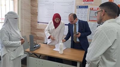 صور.. وكيل صحة القليوبية يتفقد مستشفي القناطر الخيرية