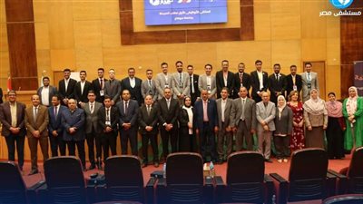 توفير فرص تدرببية لأكثر من 700 طالب وطالبة بملتقى توظيف صيدلة سوهاج