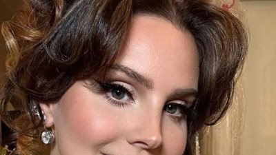 لانا ديل ري تتزين بجذور الأشجار في حفل ميت غالا