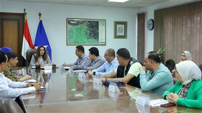 عوض  تناقش محاور مشروع إعداد الهوية البصرية  وتطوير الكورنيش 