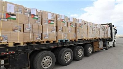 الأردن يسير قافلة مساعدات غذائية جديدة إلى غزة بالشراكة مع برنامج الغذاء العالمي