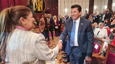 وزير الرياضة يؤكد على الأهتمام بمراكز الشباب فى المناطق النائية 