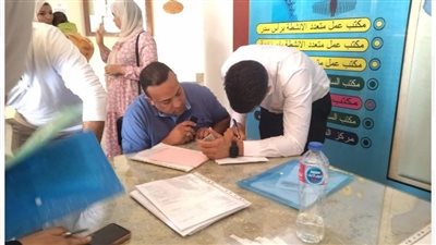 وزارة العمل تسلم عقود وظائف جديدة لذوي الهمم بجنوب سيناء