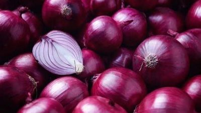 البصل ب8 جنيهات.. إنخفاض أسعار الخضروات بأسواق الفيوم 