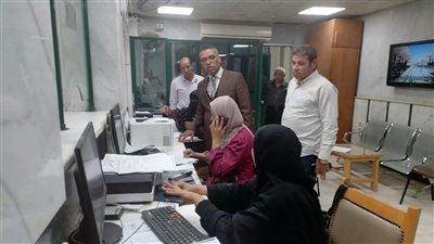 رئيس مركز إطسا بالفيوم يتابع تلقي طلبات التصالح بالمركز التكنولوجي 