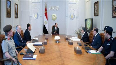السيسي يجتمع مع الحكومة لمتابعة توفير الاحتياجات اللازمة من المرافق والخدمات