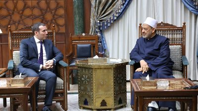 الإمام الأكبر ورئيس هيئة الإسعاف يتفقان على توفير الخدمات الطبية بمقرات الأزهر