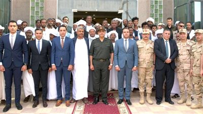 شيوخ وعواقل حلايب وشلاتين يشيدون بأجهزة الدولة لتوفير الحياة الكريمة فى كل القطاعات
