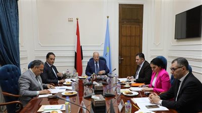 محافظ القاهرة: مستمرون في الدفع بالكوادر الشابة وتمكين المرأة بالوظائف القيادية 