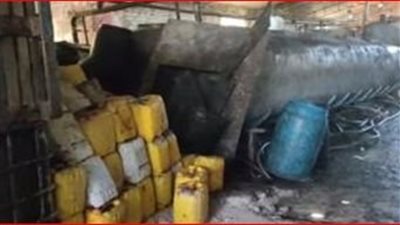 ضبط مصنعين لتعبئة زيت الطعام المستعمل بالإسكندرية