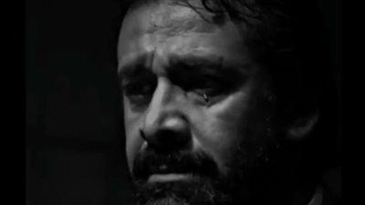  نقابة المهن الموسيقية تنعي والدة كريم عبد العزيز 