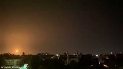 الدفاع السورية تعلن إسقاط صواريخ إسرائيلية باتجاه ريف دمشق 