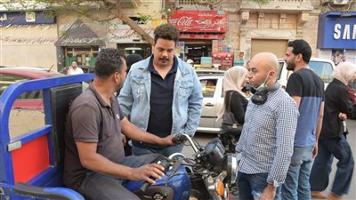 مصطفى غريب يتسبب في إغلاق ميدان الإسماعيلية بسبب فيلم المستريحة