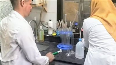 قطاع المعامل بمياه الفيوم يتابع جودة ومأمونية مياه الشرب والصرف الصحي 