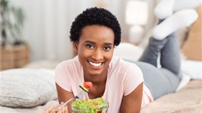 متى يسبب تناول بعض الأطعمة الإصابة بالسالمونيلا والاشريكية القولونية؟.. أطباء يوضحون 