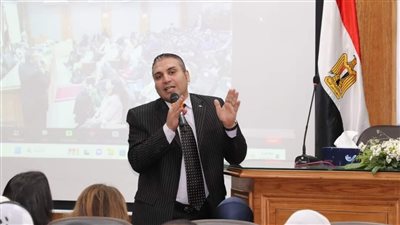 توصية بوضع استراتيجة التنمية المستدامة في ضوء سمات المجتمع 