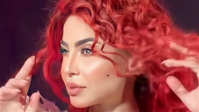 دوللي شاهين تحتفل بعيد القيامة المجيد.. صور