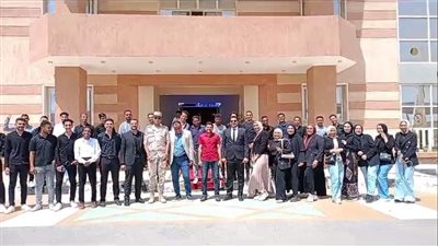 طلاب جامعة قناة السويس في زيارة ميدانية لمزارع الفيروز 