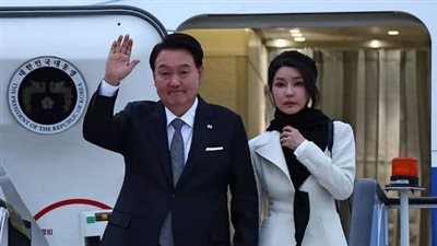 رئيس كوريا الجنوبية يعتذر عن سلوك زوجته بسبب حقيبة يد