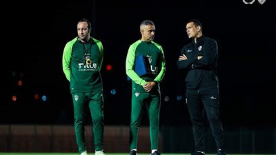 محاضره فنيه للاعبى الزمالك فى فندق الإقامة 