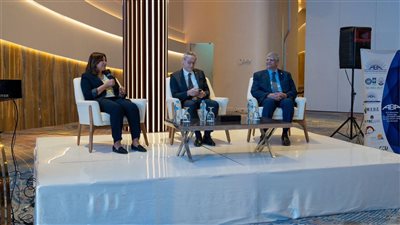 رئيس الجامعة اليابانية: التعاون بين الجامعات والصناعة يدعم الاقتصاد الوطنى 