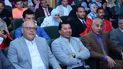 وزير الشباب يشهد ندوة توعوية بعنوان 