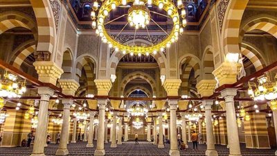 صور.. مسجد وضريح السيدة زينب يستعد لاستقبال مريديه 