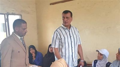 وكيل تعليم قنا يحيل لجنة مدرسة أبوتشت الفنية التجارية للتحقيق 