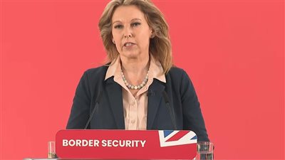  ناتالي إلفيك: الاتهامات بالضغط على وزير العدل 