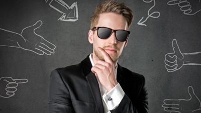 كيف تكتشف الشخصية النرجسية في العمل؟ (فيديو)