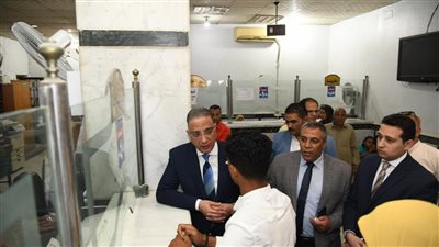 محافظ الفيوم يتابع تقديم طلبات التصالح بالمركز التكنولوجي