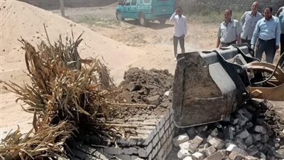 إزالة التعديات على الأراضي الزراعية وأملاك الدولة بالفيوم 