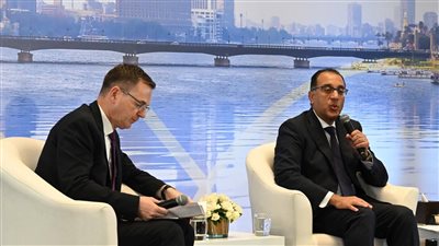 مدبولي: الإصلاحات الهيكلية للاقتصاد تعتمد على سعر صرف مرن 