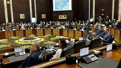 وزير الاتصالات: الاهتمام بالابتكار والبحث العلمى يعزيز مكانة مصر 