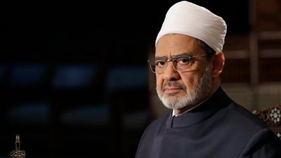 شيخ الأزهر ينعى السفيرة سلامة شاكر مساعد وزير الخارجية الأسبق