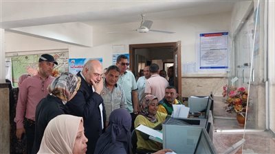 سكرتير عام البحيرة يتابع تلقى ملفات التصالح بكفر الدوار