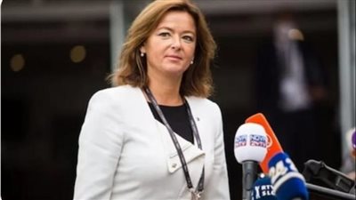 وزيرة خارجية سلوفينيا: على إسرائيل السماح بفتح طرق إنسانية لإيصال المساعدات