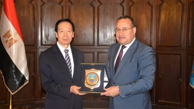 رئيس جامعة الإسكندرية يستقبل قنصل الصين 