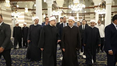 شيخ الأزهر يزور مسجد السيدة زينب بعد الانتهاء من عمليات التجديد 