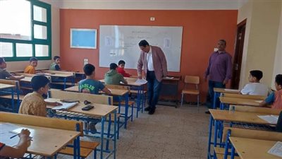 وكيل تعليم الغربية يتفقد جولة سير امتحانات النقل بمدارس زفتى