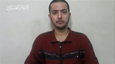 من الأسير هيرش بولين الذي أعلن أبو عبيدة فقدان الاتصال بالخلية التي تحرسه؟