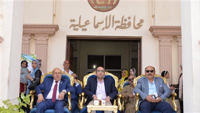 نائب محافظ الإسماعيلية يفتتح معرض الزهور السنوى