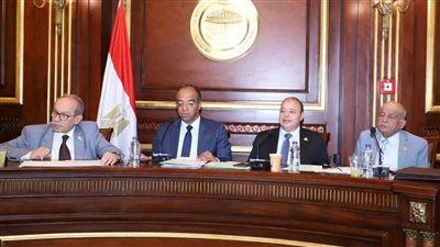 صحة الشيوخ توصي بضرورة إنشاء مركزإقليمي متخصص للأسنان بقنا