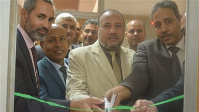 نائب رئيس جامعة الأزهر للوجه القبلي يفتتح وحدة تصنيع مستحضرات طبية بأسيوط