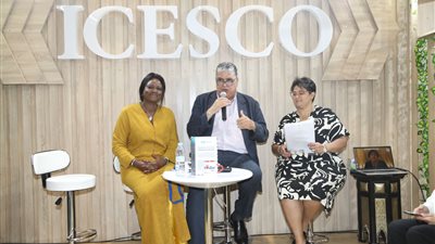 نميرة نجم: النساء تشكلن نصف المهاجرين بالعالم ويجب منحهن أولوية في الحماية