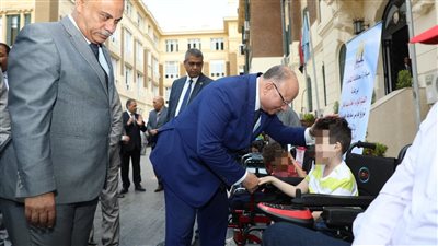 محافظ القاهرة: نعمل على توفير كل أوجه الدعم لذوي الاحتياجات الخاصة 